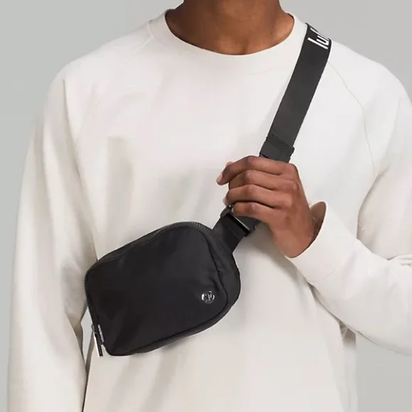 Lululemon Everywhere Belt Bag 
Wordmark ❤️ NWT - Picture 8 of 8